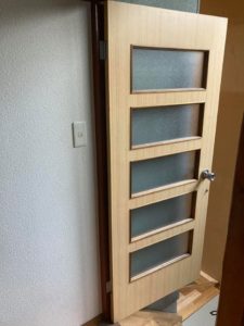 旧の扉です 信州 下條村 丸正木工所