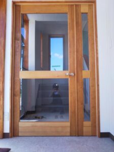 建具を納めに来ました。 信州 下條村 丸正木工所