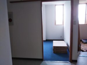 建具を納めに来ました。 信州 下條村 丸正木工所