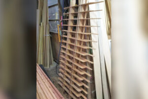 障子を作っています。 信州 下條村 丸正木工所