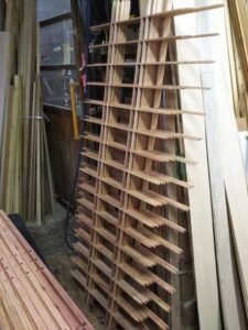 障子を作っています。 信州 下條村 丸正木工所