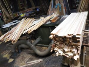 柿を干す棒を作ります。 信州 下條村 丸正木工所