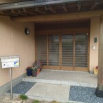 玄関の戸の製作 下條村 丸正木工所