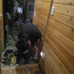 裏口の網戸を付けました。 下條村 丸正木工所