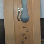 にゃんこの扉完成しました。 下條村 丸正木工所