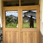 店舗の入口のドアを設置してきました。下條村 丸正木工所