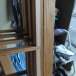 障子の貼替えをしています。 下條村 丸正木工所