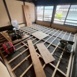 床の貼り替えを行いました。 下條村 丸正木工所